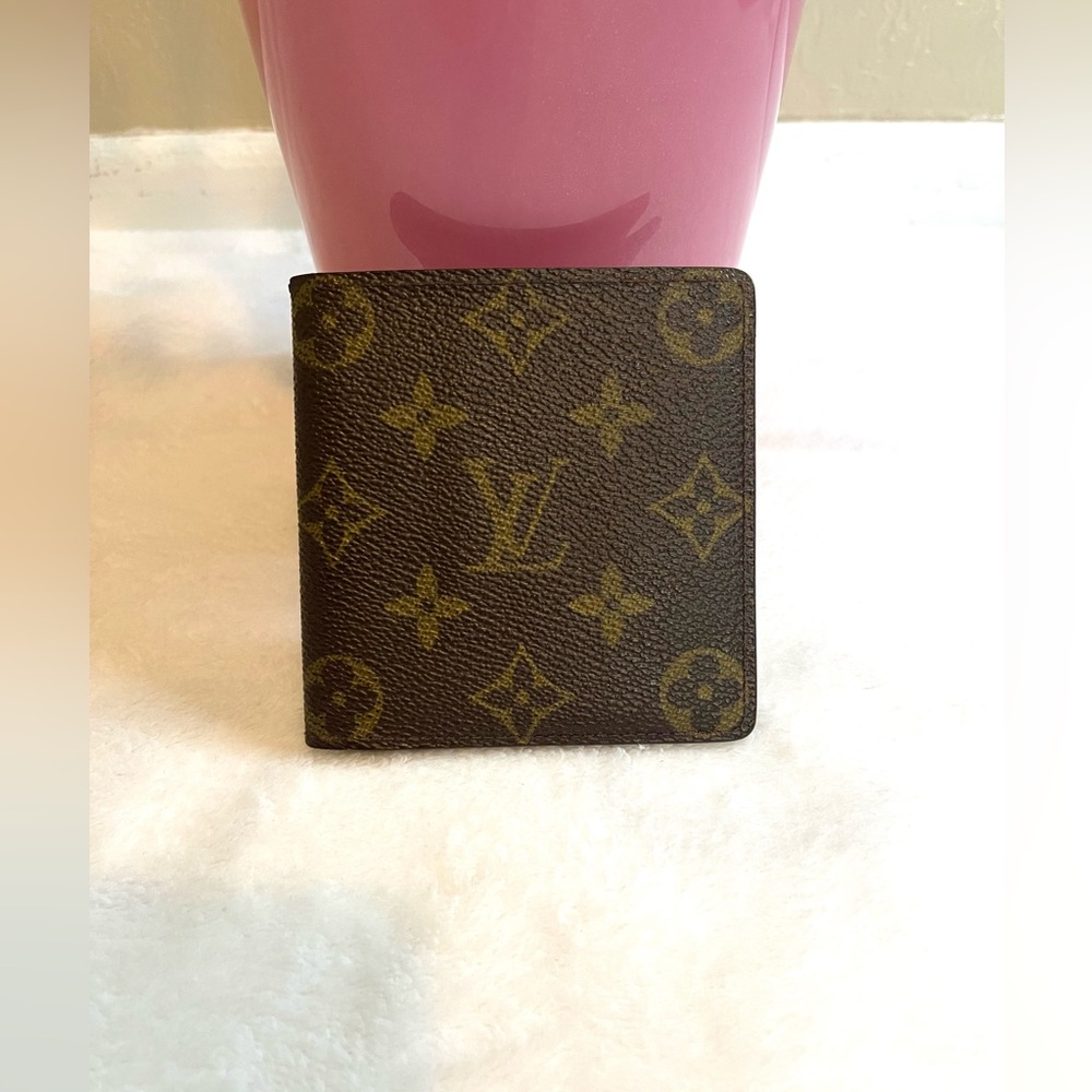 Authentic Louis Vuitton monogram bifold wallet